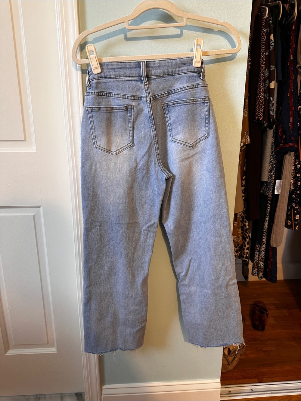 🥰💕Bundle to Save 50%💕 Amazon Cropped Straight Jeans - Picture 3 of 3